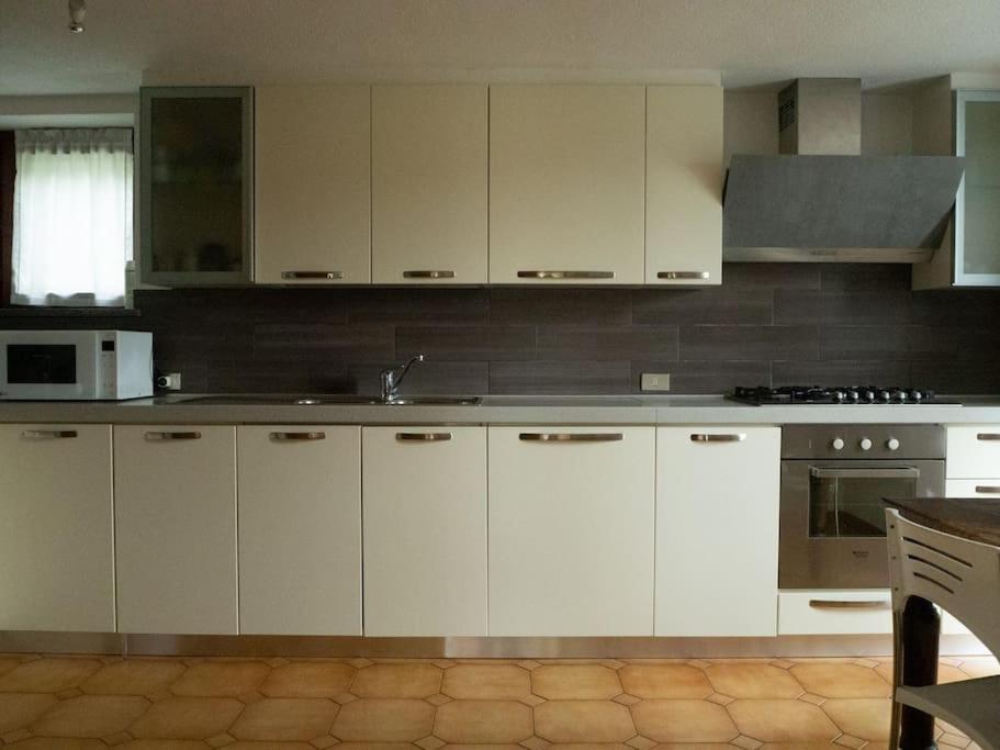 La Tua Villa Sul Lago - Casa Kollegger Луино Экстерьер фото
